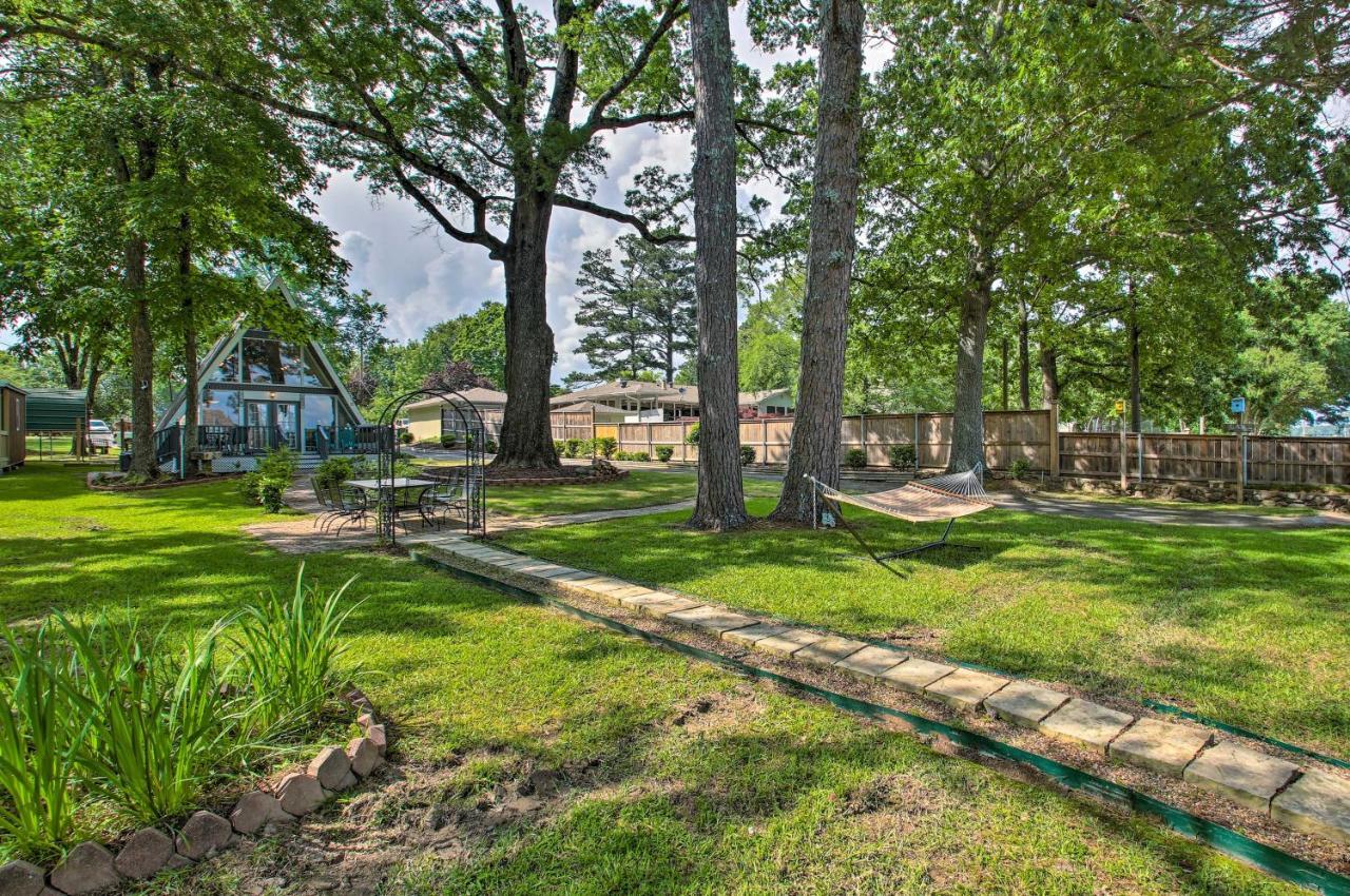 Pet-Friendly Hot Springs Cabin On Lake Hamilton! Exterior photo